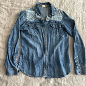 Roxy Denim Button Up, size M